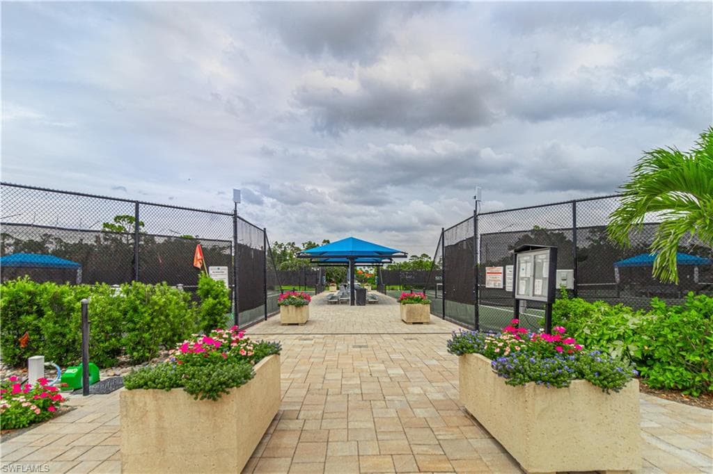 Entry to Tennis Courts