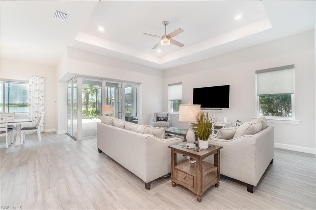 17583 Winding Oak LN photo 15 of 45