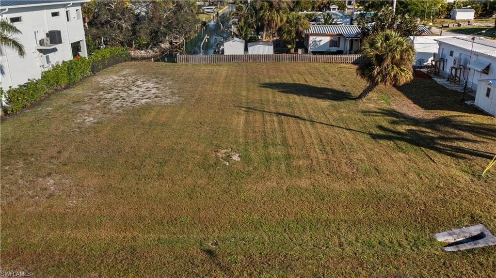 4460 Tarpon AVE photo 5 of 9