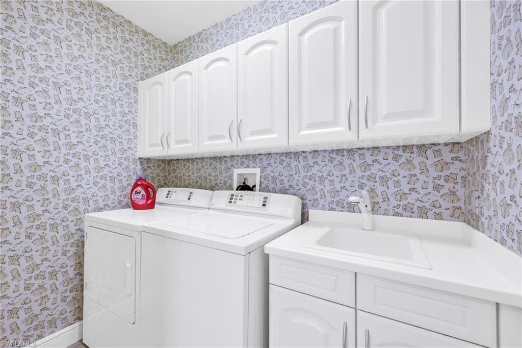 545 Avellino Isles CIR 102 photo 23 of 30