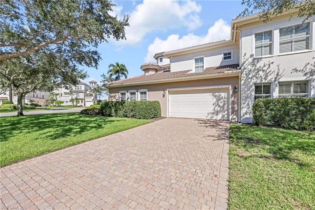 545 Avellino Isles CIR 102 photo 2 of 30