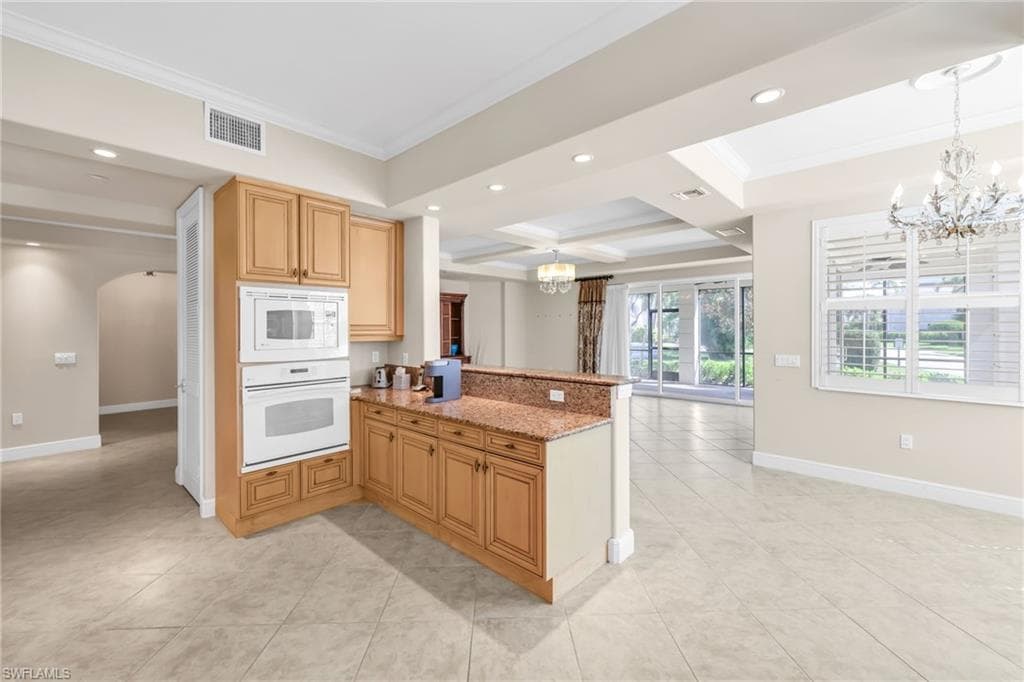 545 Avellino Isles CIR 102 photo 10 of 30