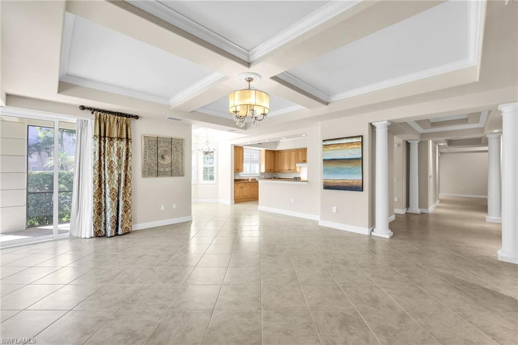 545 Avellino Isles CIR 102 photo 4 of 30