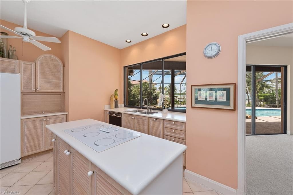 1535 Caxambas CT photo 9 of 38