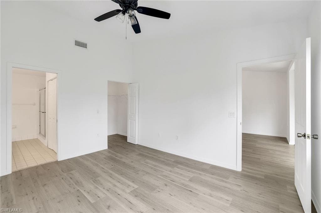 6635 Huntington Lakes CIR 202 photo 10 of 30