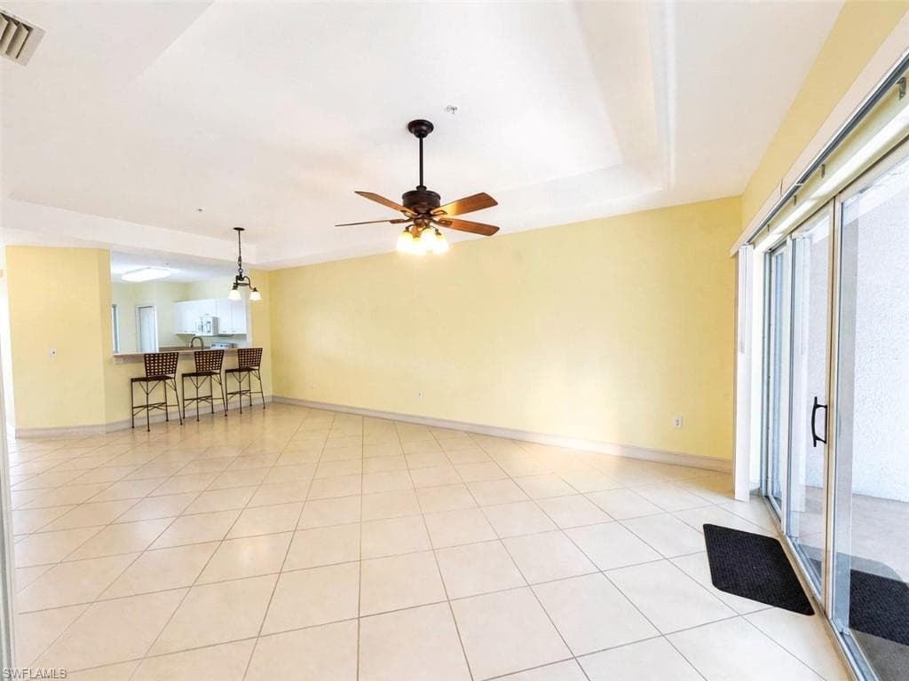 7811 Regal Heron CIR 302 photo 9 of 28