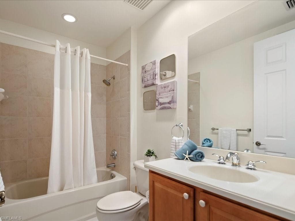 7832 Hawthorne DR 1902 photo 23 of 42