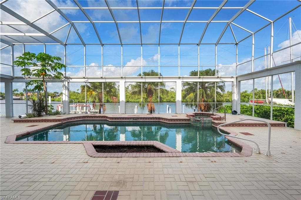 fully screened Lanai, Pool & Spa