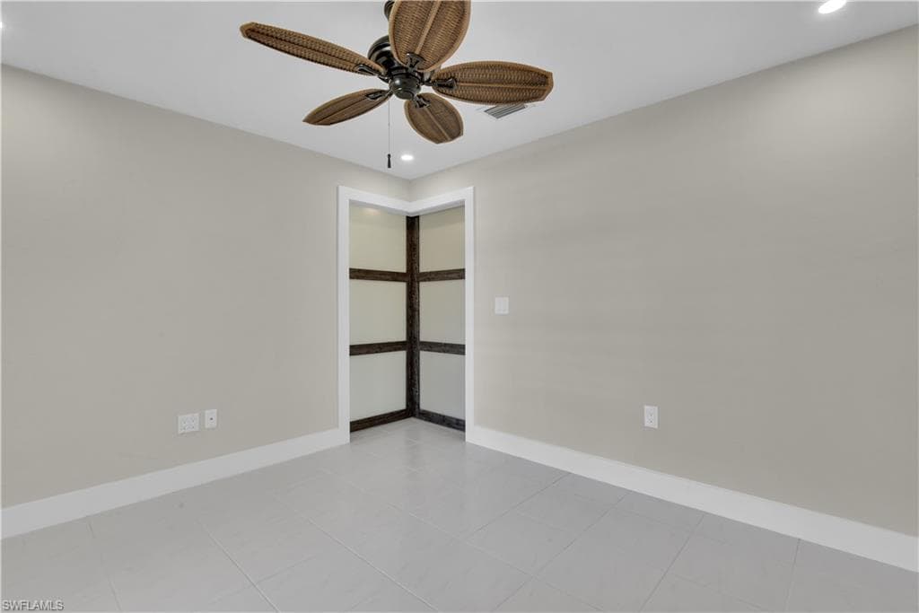 491 Cypress WAY E photo 16 of 42