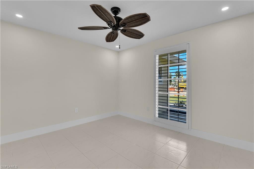491 Cypress WAY E photo 14 of 42