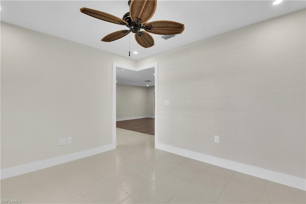 491 Cypress WAY E photo 15 of 42