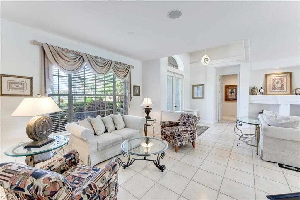5609 Harbour CIR photo 12 of 50