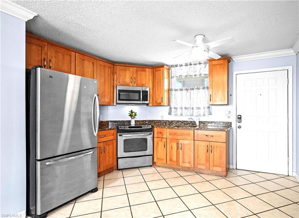 5600 Bonita Beach RD 4-004 photo 7 of 23