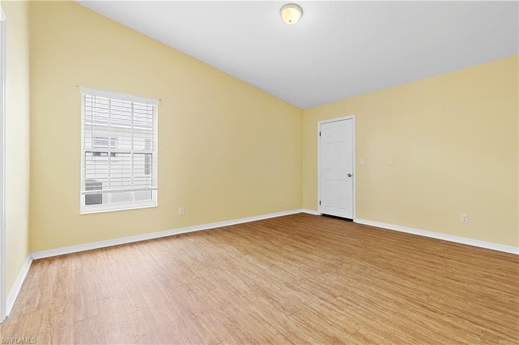 Looking towards large walk in closet.