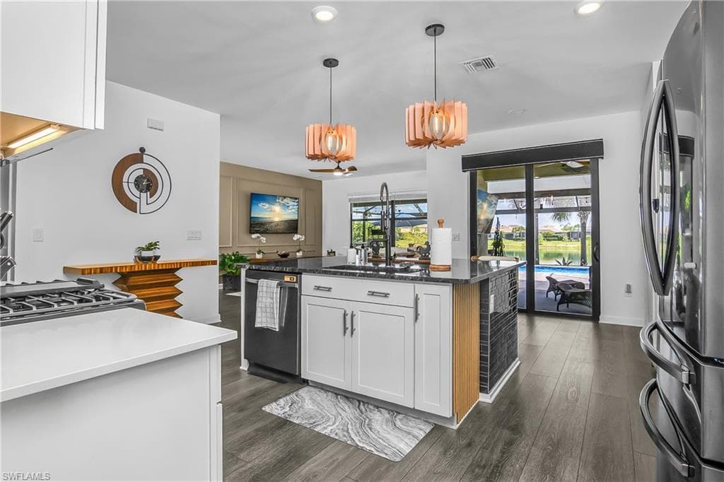 20195 Hartford BLVD photo 12 of 49