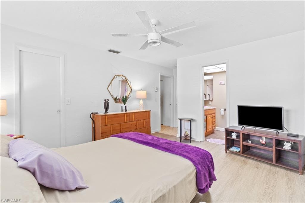 5549 Boynton LN photo 16 of 33