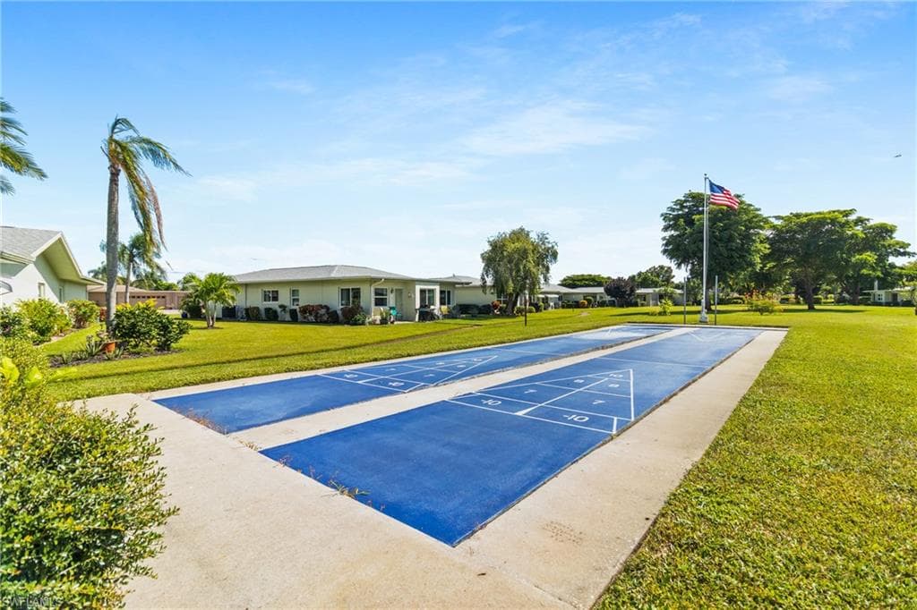 5549 Boynton LN photo 32 of 33
