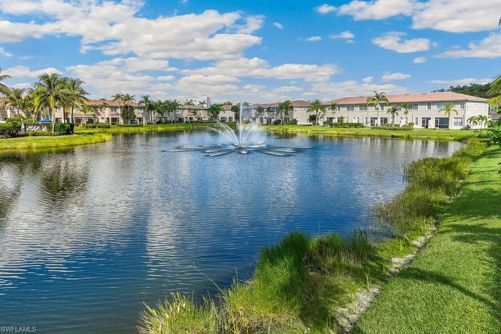 Water view from the rear of the unit