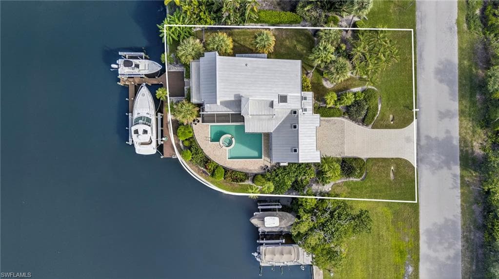 1290 Bay DR photo 2 of 44