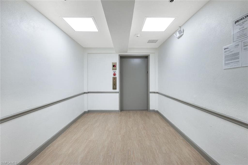 Entry from the garage floor to go upstairs, this is the common elevator and you also have step you can take