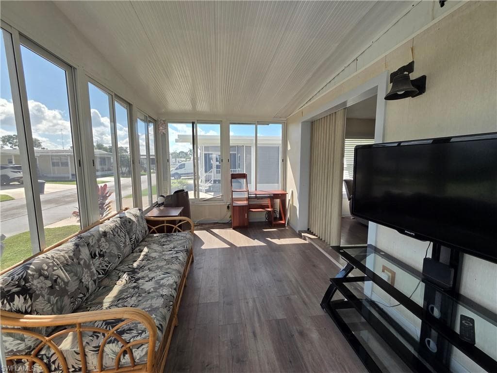 Enjoy the views from your sunny, air-conditioned Florida Room!