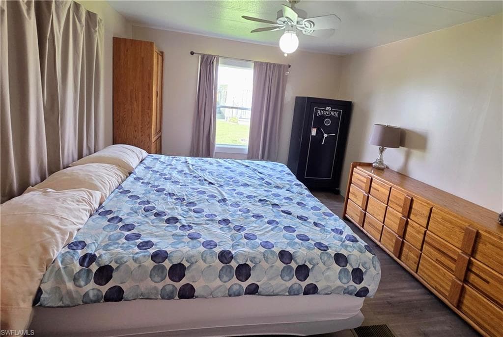 Thoroughly UPGRADED, METICULOUSLY MAINTAINED double-wide features 2 spacious Bedrooms, 2 FULL bathrooms, and 1170 sf of air-conditioned living area.