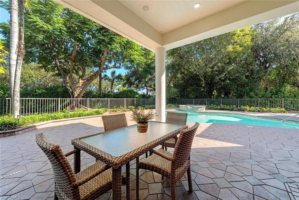1252 POCANTICO LN photo 11 of 50