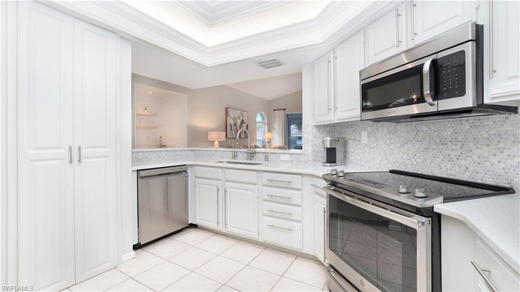 Large pantry and ample counter-top space