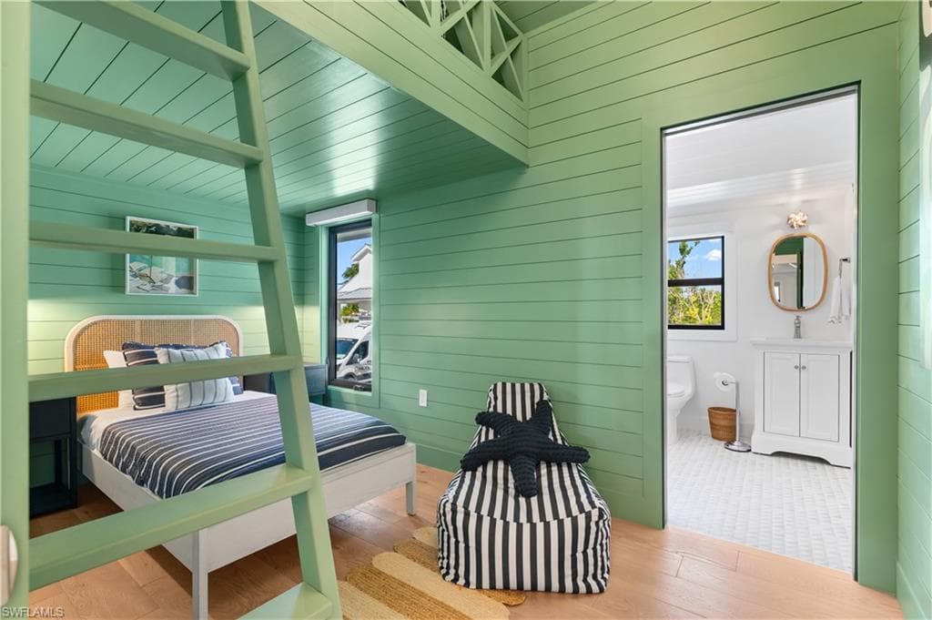 24 Beach Homes photo 27 of 41