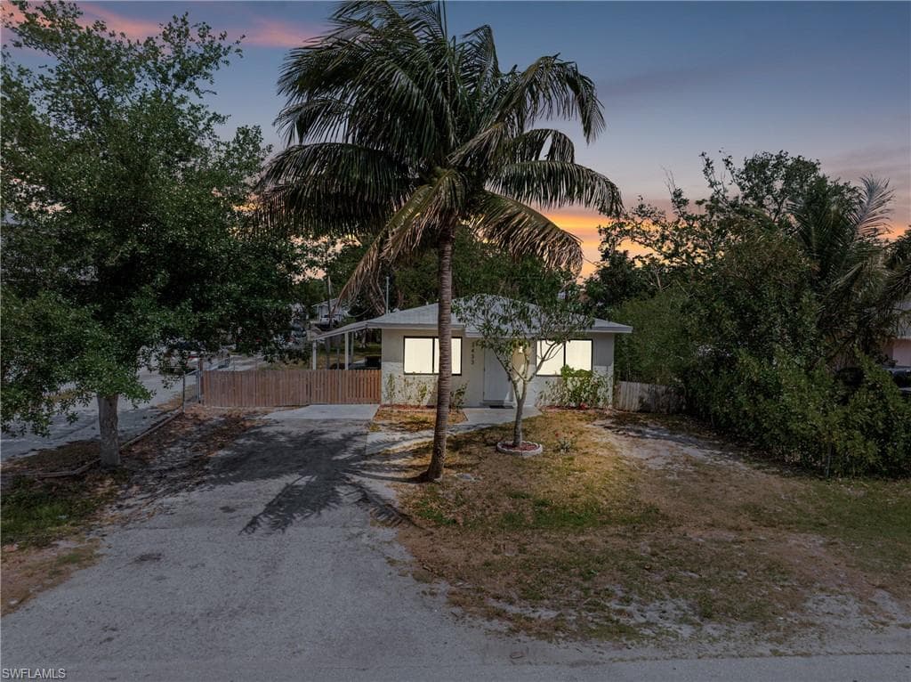 View of front of property