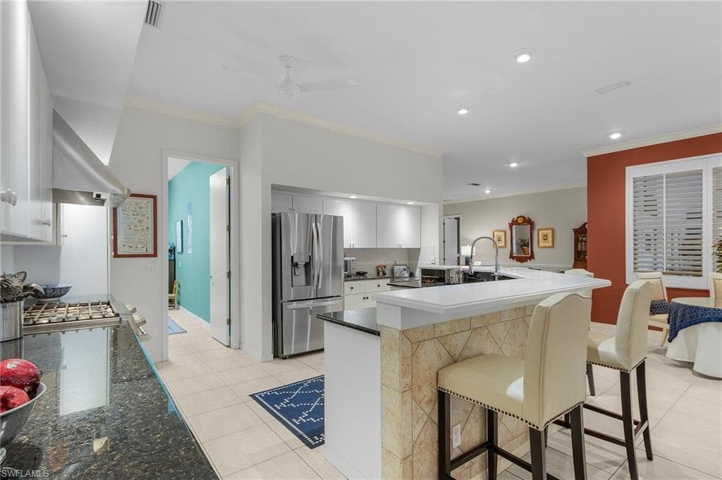 15661 Fiddlesticks BLVD photo 12 of 39