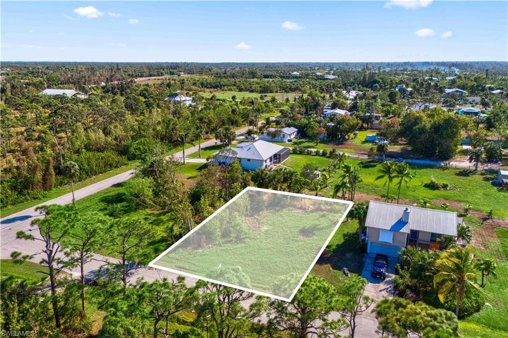 Spacious lot with for a nice size stilt home!