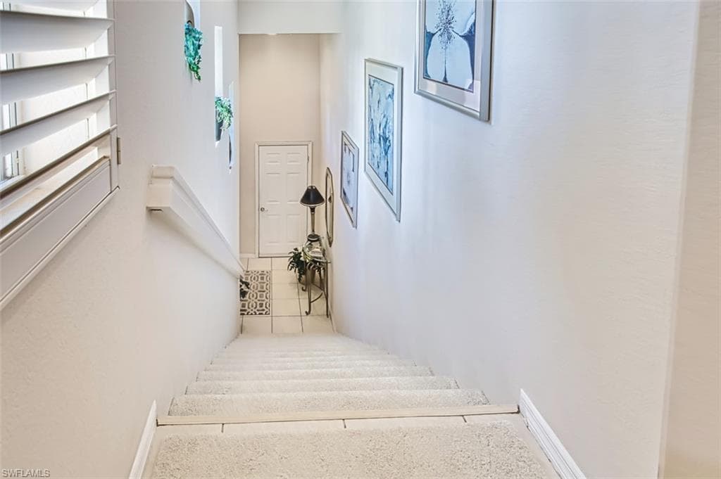 Stairs with speckled floor