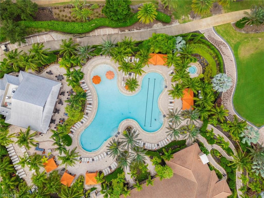 Bird's eye view of a pool area