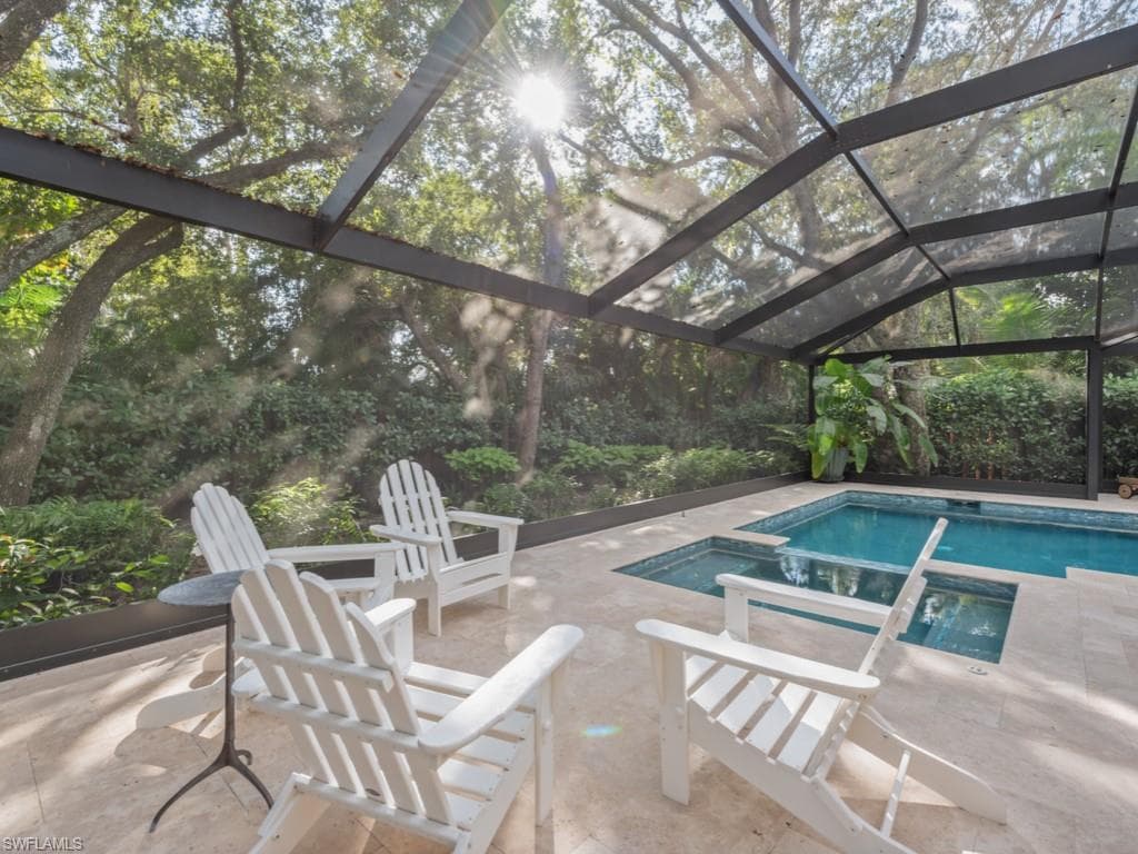 Lanai seating group