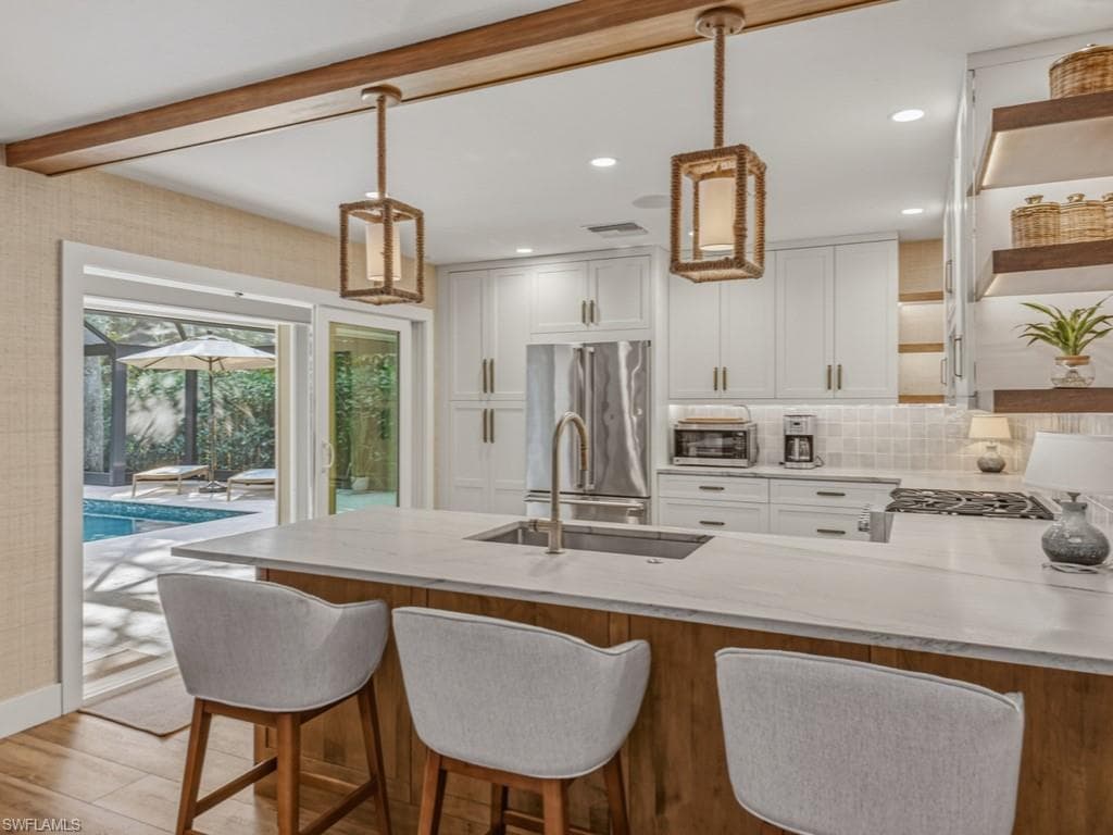 Kitchen bar style seating