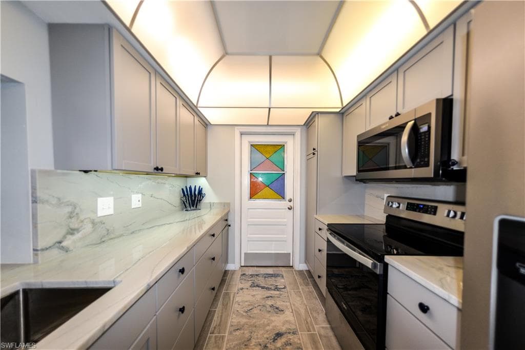 Quartz Counter - new lower cabinets needed
