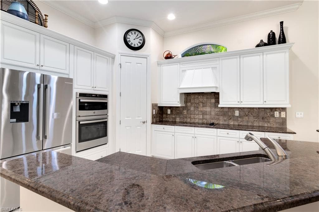 8986 Shenendoah CIR photo 13 of 50