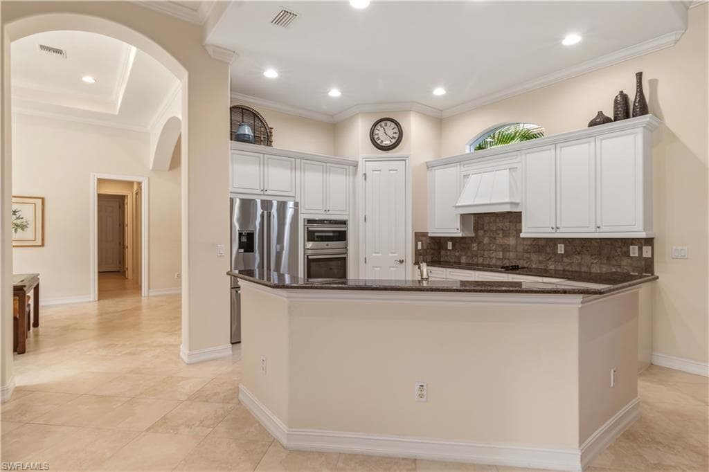 8986 Shenendoah CIR photo 12 of 50