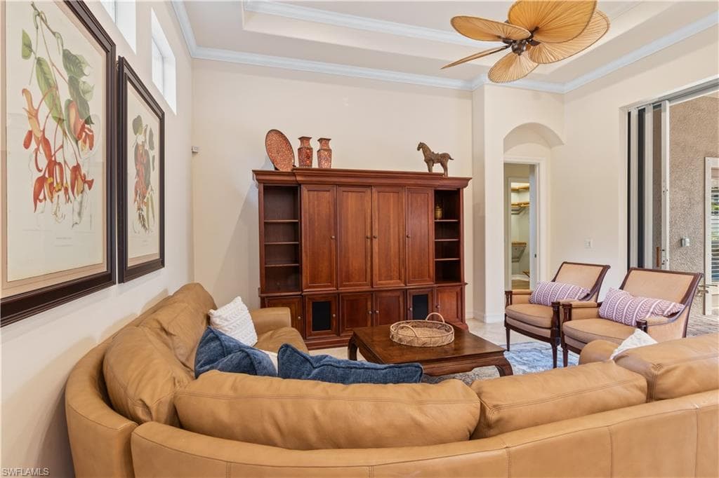 8986 Shenendoah CIR photo 9 of 50