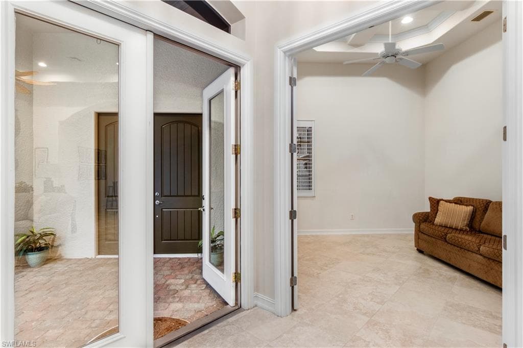 8986 Shenendoah CIR photo 4 of 50