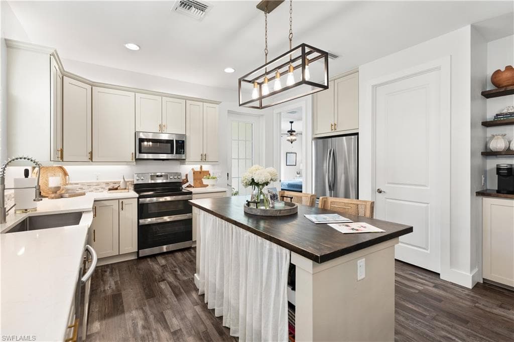 Open kitchen