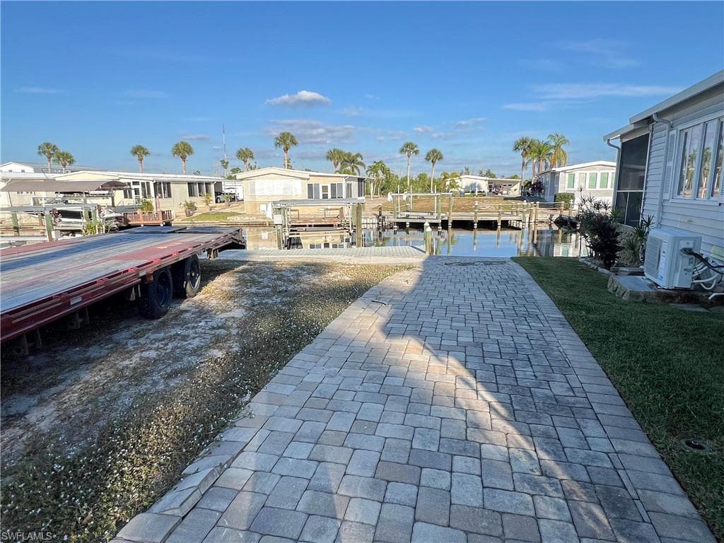 Composite Dock with pavers