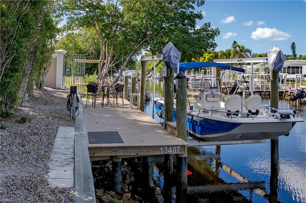 13407 Snook CIR photo 2 of 30