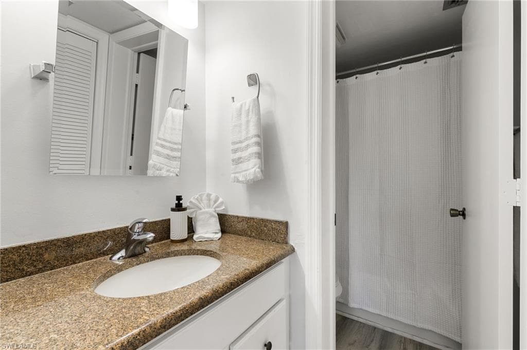 600 Neapolitan WAY 257 photo 14 of 35