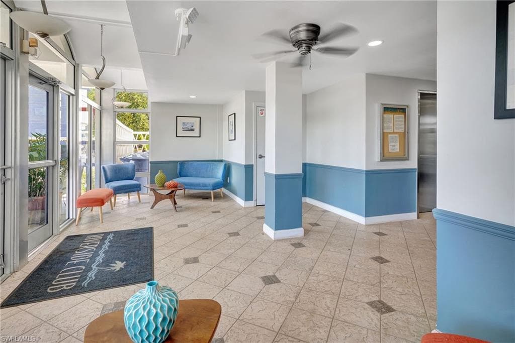 Lobby area to welcome friends and family!