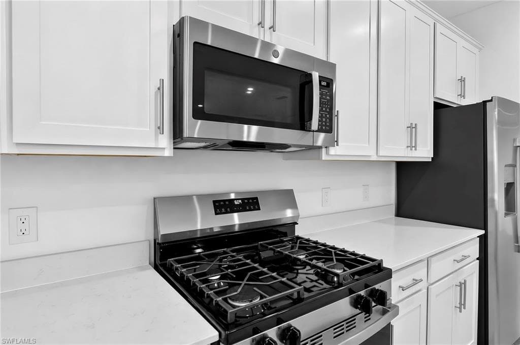 15888 Green Acres AVE 4222 photo 16 of 30