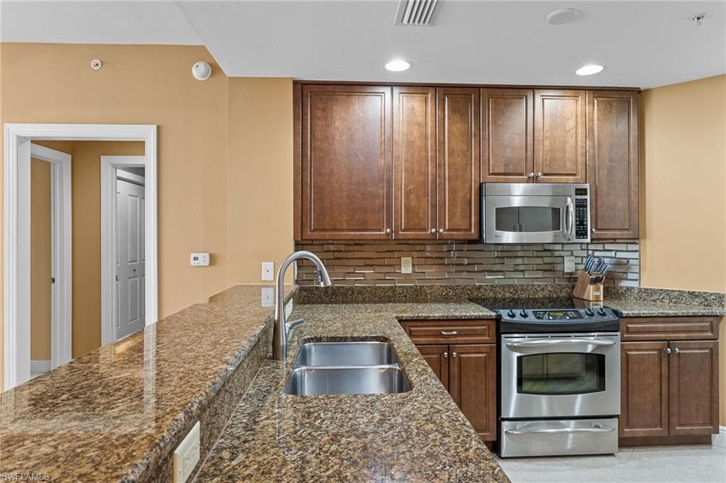 5793 Cape Harbour DR 615 photo 12 of 44