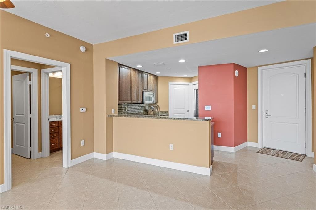 5793 Cape Harbour DR 615 photo 4 of 44