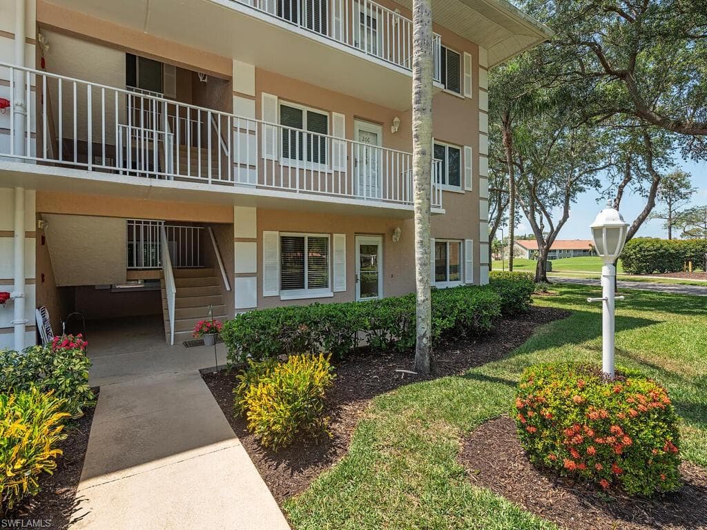View of apartment building / complex